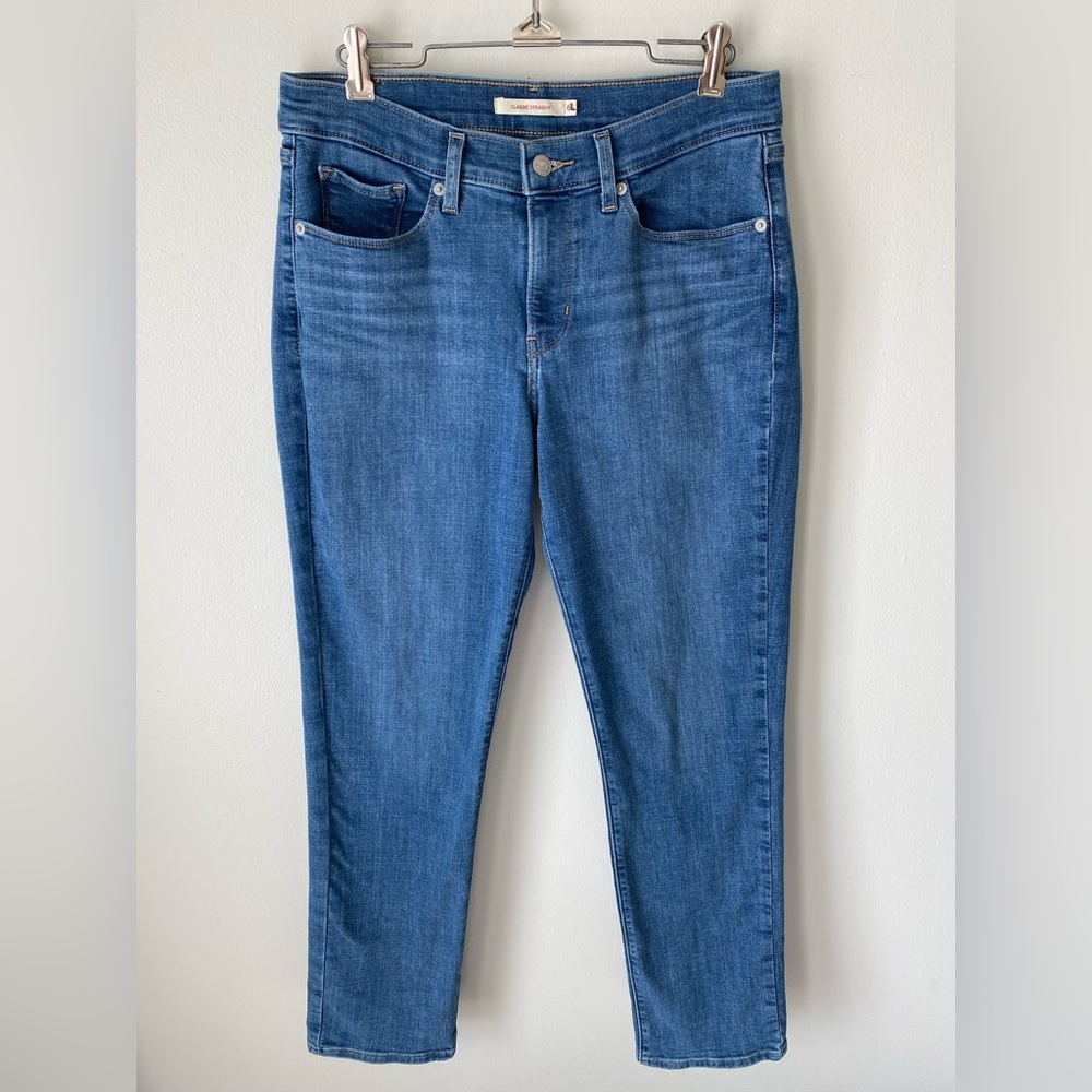 Levi’s Classic Straight Fit Women’s Jeans